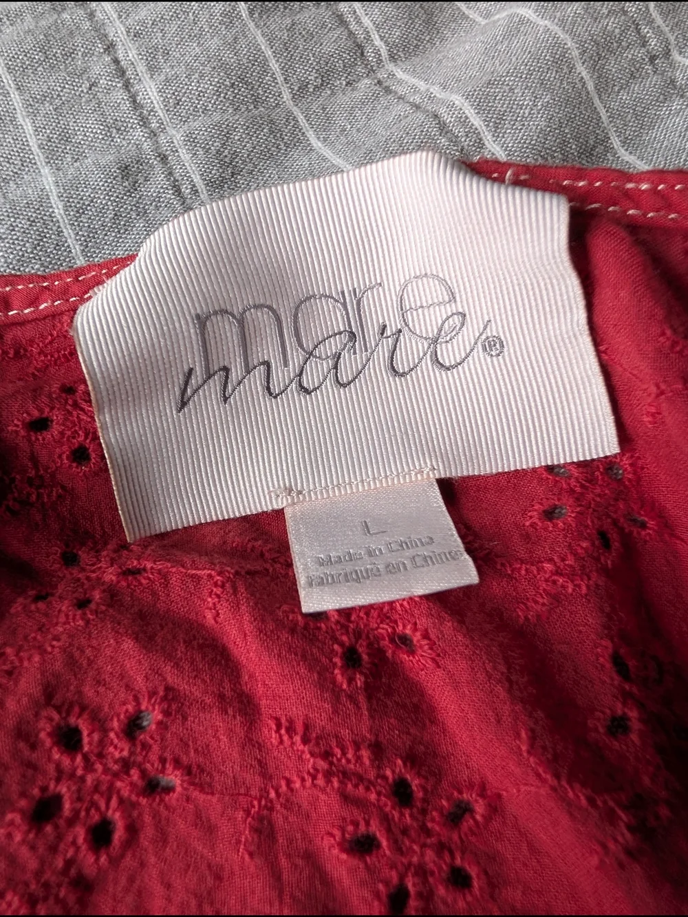 Mare Mare Dyed Red Eyelet Button-Front V-Neck Women's Top Size L